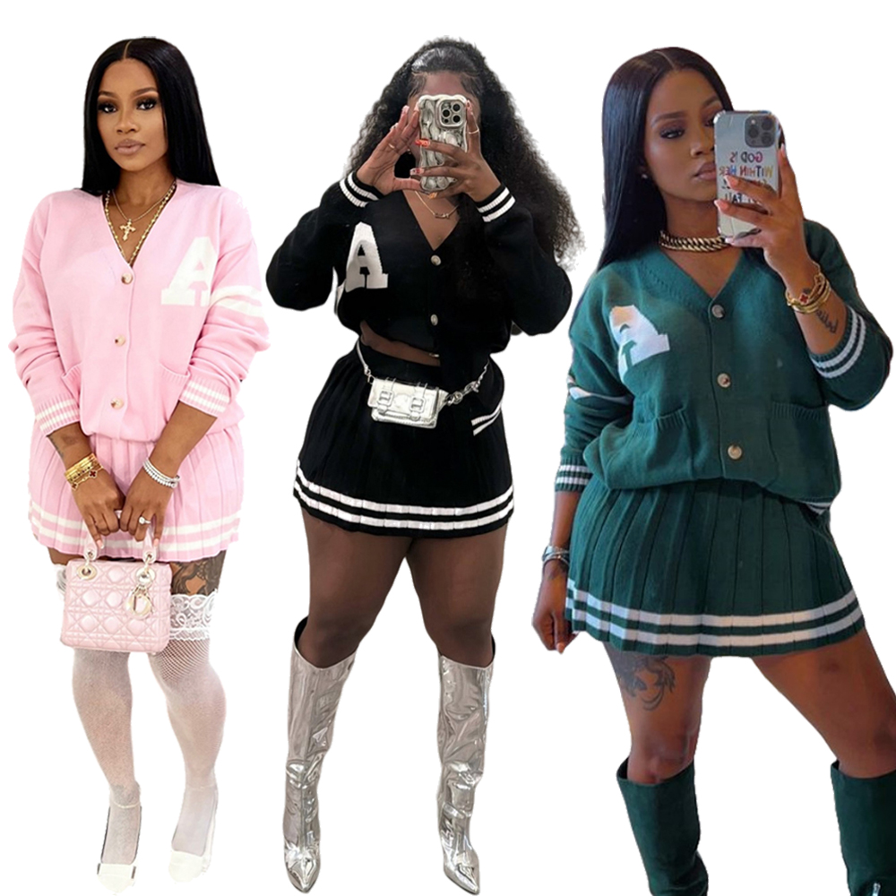 Winter Clothing Matching - Ensemble pull et jupe plissés en