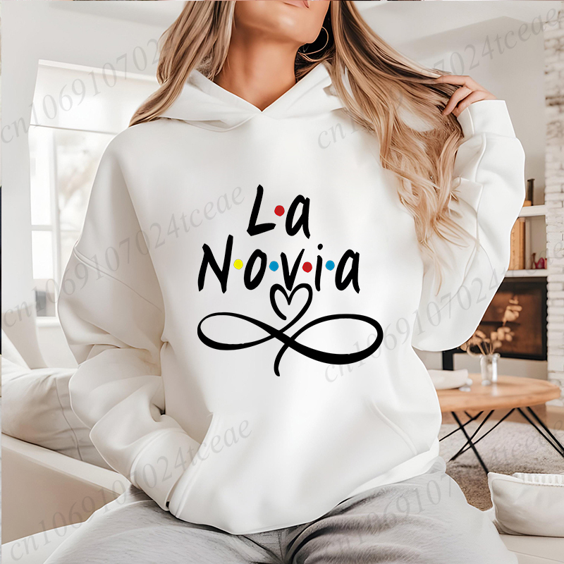 Winter Clothing In Spanish - La Novia sweat à capuche graphique